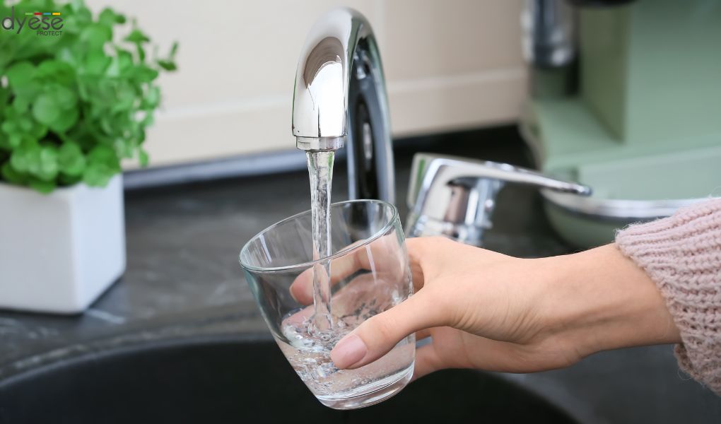 Que contient l'eau du robinet ?